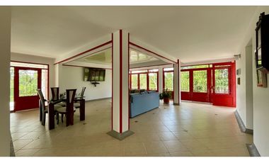 Majestuosa casa campestre vía Alcala ideal para Hotel Campestre. Hacienda Cafetera. Pereira - Colombia.