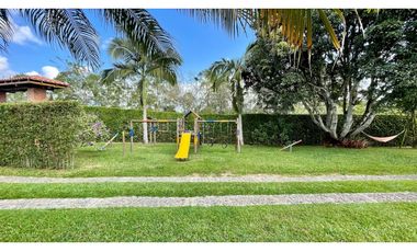 Majestuosa casa campestre vía Alcala ideal para Hotel Campestre. Hacienda Cafetera. Pereira - Colombia.