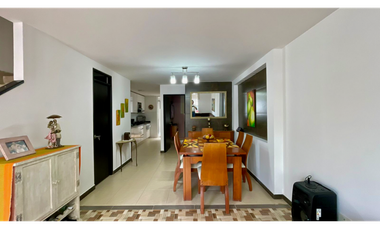 Extraordinaria casa remodelada en Santa Clara de las Villas. Pereira-Colombia.