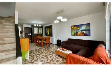 Extraordinaria casa remodelada en Santa Clara de las Villas. Pereira-Colombia.