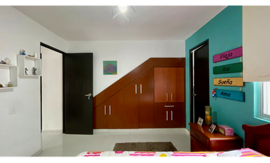 Extraordinaria casa remodelada en Santa Clara de las Villas. Pereira-Colombia.