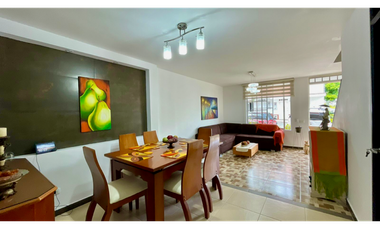 Extraordinaria casa remodelada en Santa Clara de las Villas. Pereira-Colombia.