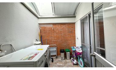 Extraordinaria casa remodelada de 151 m2 en Reservas del Campo. Galicia. Pereira - Colombia.