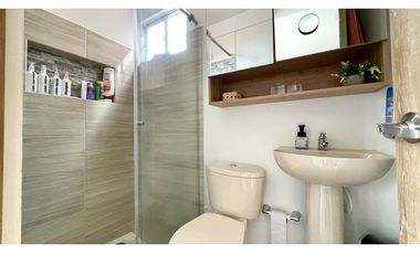 Extraordinaria casa remodelada de 151 m2 en Reservas del Campo. Galicia. Pereira - Colombia.