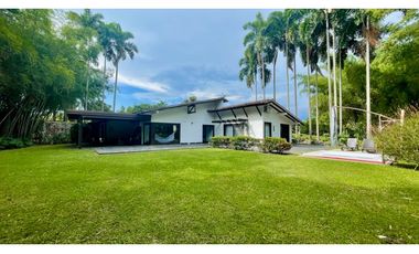 Magnifica casa en la Calabria condominio campestre. Pereira-Colombia