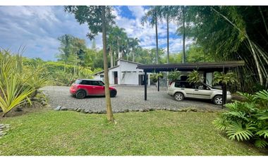 Magnifica casa en la Calabria condominio campestre. Pereira-Colombia