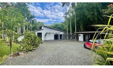 Magnifica casa en la Calabria condominio campestre. Pereira-Colombia