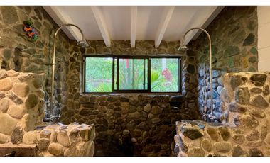 Magnifica casa en la Calabria condominio campestre. Pereira-Colombia