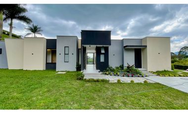 Extraordinaria casa moderna en el eje cafetero, Santa rosa.Pereira-Colombia.