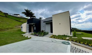 Extraordinaria casa moderna en el eje cafetero, Santa rosa.Pereira-Colombia.