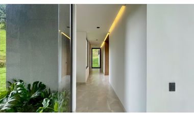 Extraordinaria casa moderna en el eje cafetero, Santa rosa.Pereira-Colombia.