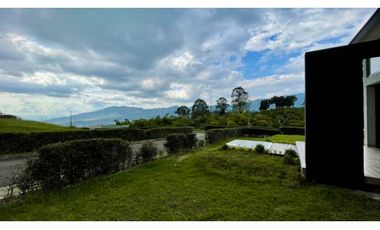 Extraordinaria casa moderna en el eje cafetero, Santa rosa.Pereira-Colombia.