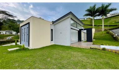 Extraordinaria casa moderna en el eje cafetero, Santa rosa.Pereira-Colombia.