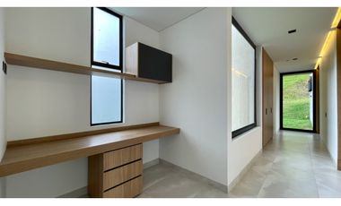 Extraordinaria casa moderna en el eje cafetero, Santa rosa.Pereira-Colombia.