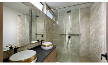 Extraordinaria casa moderna en el eje cafetero, Santa rosa.Pereira-Colombia.