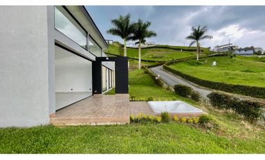 Extraordinaria casa moderna en el eje cafetero, Santa rosa.Pereira-Colombia.