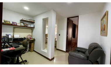 Extraordinario apartamento en Pinares con 100 m2 2 parqueaderos y cuarto útil. Pereira - Colombia