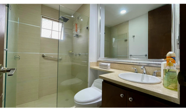 Extraordinario apartamento en Pinares con 100 m2 2 parqueaderos y cuarto útil. Pereira - Colombia