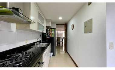 Extraordinario apartamento en Pinares con 100 m2 2 parqueaderos y cuarto útil. Pereira - Colombia