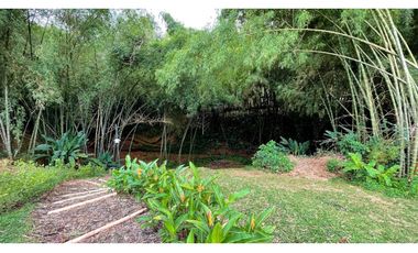 Extraordinario lote de 1517 m2 en Maturin Condominio Campestre. Pueblito Cafetero. Pereira - Colombia.