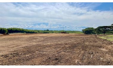 Lotes en Malabar. Lagos de Malabar Condominio Campestre. Malabar. Pereira - Colombia.	Lotes desde 1917 m2.