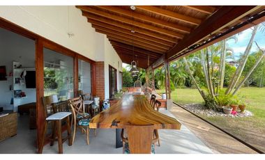 Casa campestre con piscina y de un solo nivel en Combia