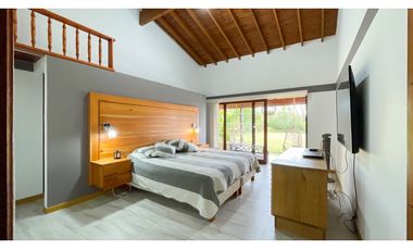 Casa campestre con piscina y de un solo nivel en Combia