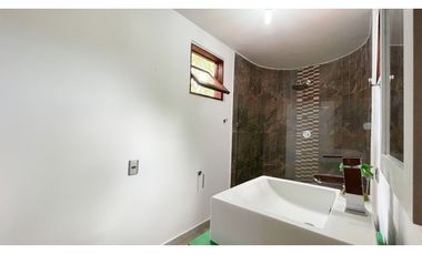 Casa campestre con piscina y de un solo nivel en Combia