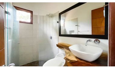 Casa campestre con piscina y de un solo nivel en Combia