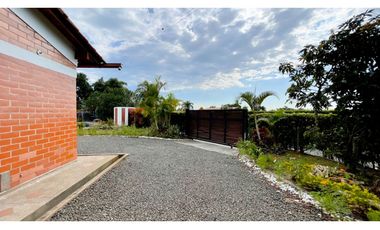 Casa campestre con piscina y de un solo nivel en Combia