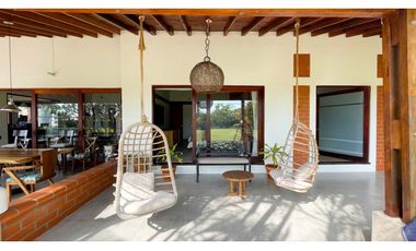 Casa campestre con piscina y de un solo nivel en Combia