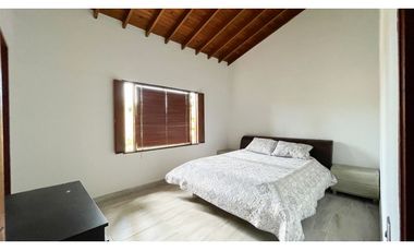 Casa campestre con piscina y de un solo nivel en Combia