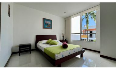 Hermosa casa medianera en venta la Villa Olimpica. Pereira.