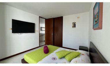 Hermosa casa medianera en venta la Villa Olimpica. Pereira.