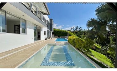 Maravilloso casa campestre en las margaritas condominio campestre.Cerritos.Pereira-Colombia