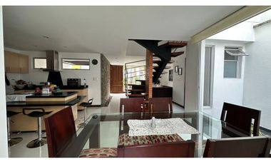 Extraordinara Casa en conjunto cerrado, sector la villa Pereira