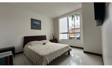 Extraordinara Casa en conjunto cerrado, sector la villa Pereira