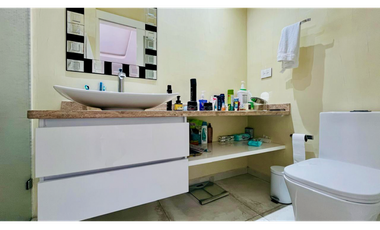 Venta de casa medianera remodelada – Sector Pueblito Cafetero, Pereira