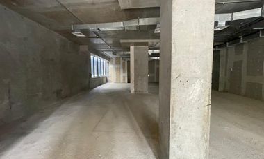 ARRIENDO Local Comercial de 191,56 m2, Metro Manuel Montt,