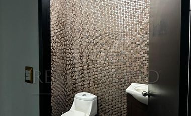 Locales en Venta en Valle de Santa Engracia