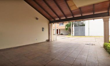CASA EN VENTA EN MORELIA, RESIDENCIAL BUGAMBILIAS