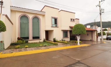 CASA EN VENTA EN MORELIA, RESIDENCIAL BUGAMBILIAS