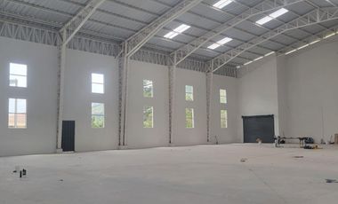 Galpón en ALQUILER 600m2 y 300m2 - Industrial - Sector Calacalí
