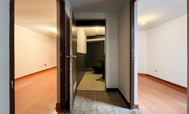 Casa como terreno en San Isidro