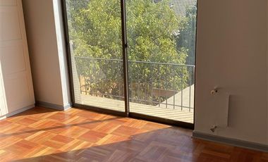 Casa en Arriendo en Luis Thayer Ojeda, Bilbao, El Bosque