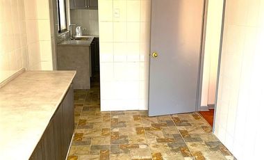 Casa en Arriendo en Luis Thayer Ojeda, Bilbao, El Bosque