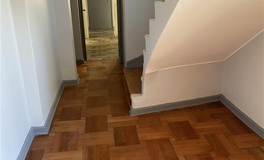 Casa en Arriendo en Luis Thayer Ojeda, Bilbao, El Bosque