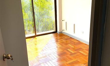 Casa en Arriendo en Luis Thayer Ojeda, Bilbao, El Bosque