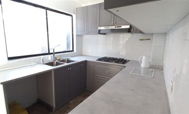 Casa en Arriendo en Luis Thayer Ojeda, Bilbao, El Bosque