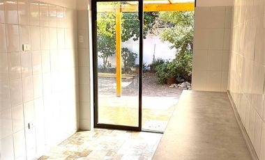 Casa en Arriendo en Luis Thayer Ojeda, Bilbao, El Bosque